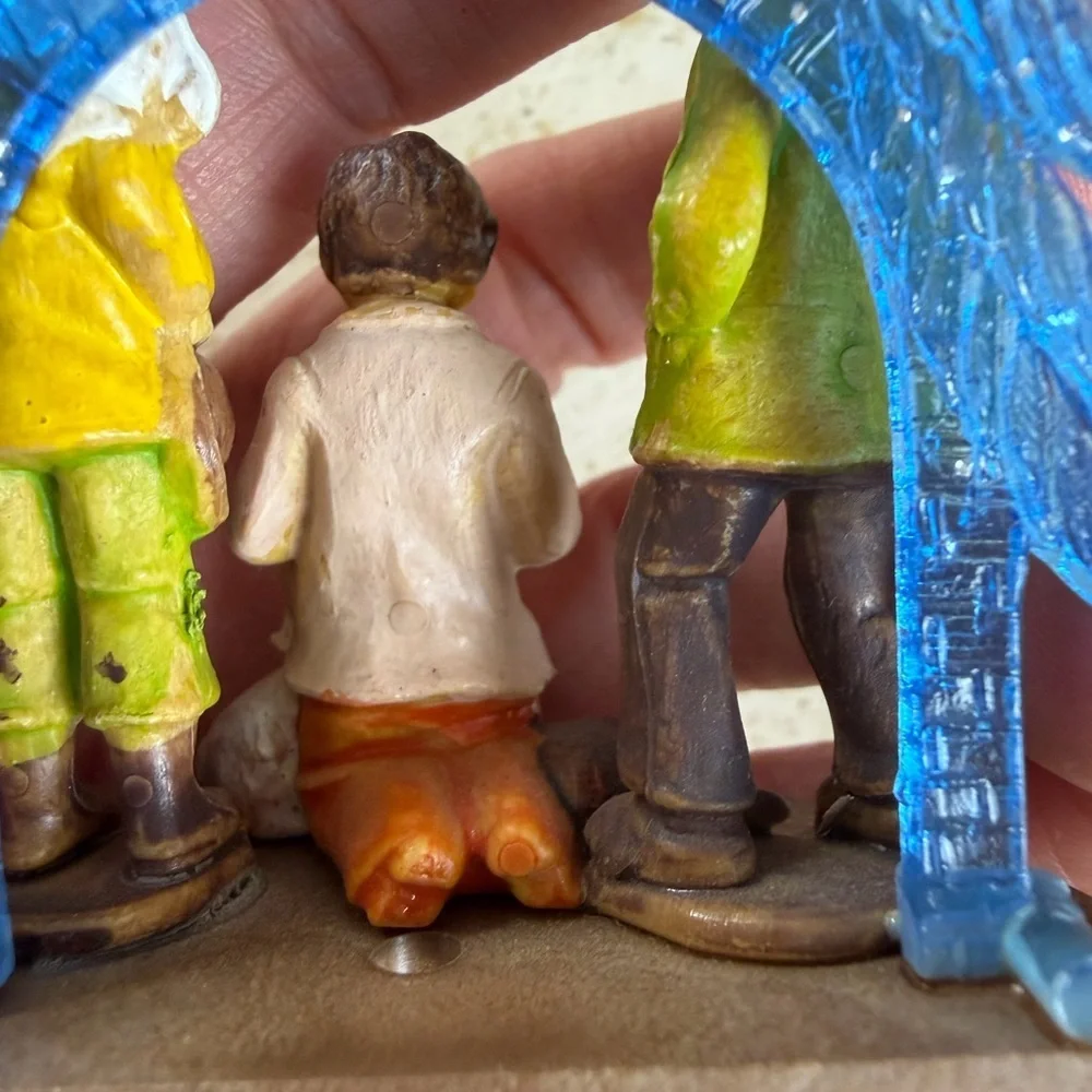 Vintage Mini “creche” (nativity) Grouping Made In Italy Christmas Ornament
